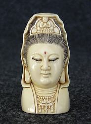 Fine vintage Japanese Ivory Kwan-Yin Netsuke with exceptional detail